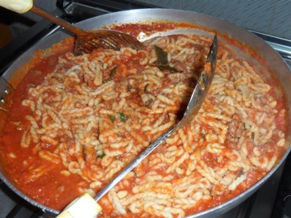 Lorighittas al ragù di salsiccia e&nbsp;alloro