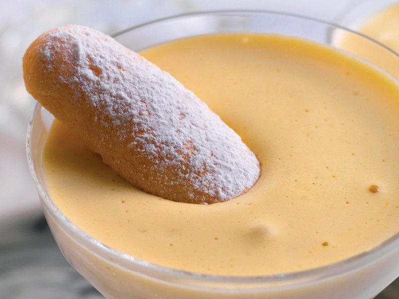 Coppa di zabaione con i&nbsp;savoiardi